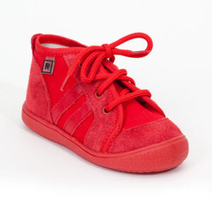 Detská obuv v štýle " tenisiek " na šnurovanie určená pre deti cca do 6 rokov. Detské tenisky sú ľahké