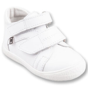 Detská vychádzková obuv s praktickým zapínaním na " suchý zips "určená pre deti do 6 rokov. Je ľahká