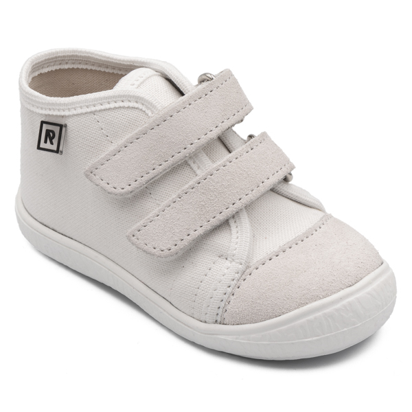 Detská obuv v štýle " tenisiek " s praktickým zapínaním na "suchý zips" určená pre deti cca do 6 rokov. Detské tenisky sú ľahké