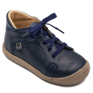 Detská vychádzková obuv na šnurovanie určená pre deti do 6 rokov. Je ľahká